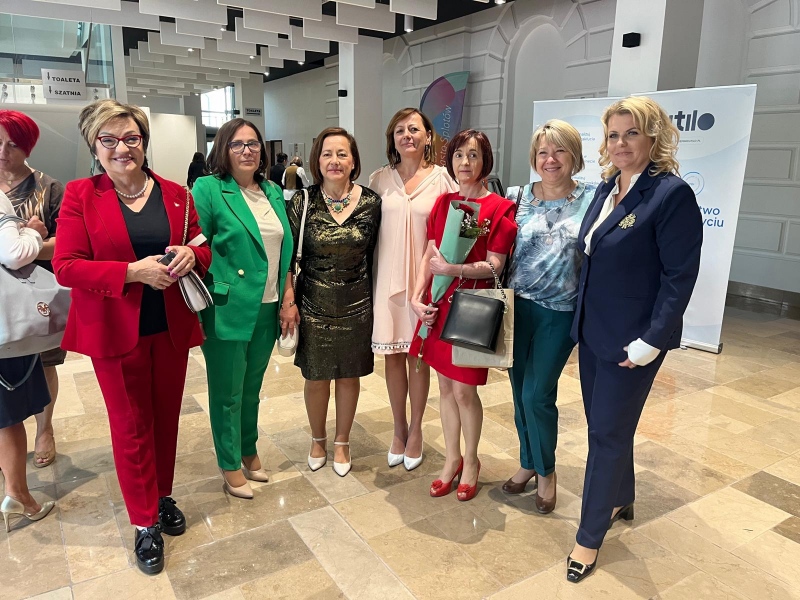 foto:  MIĘDZYNARODOWY DZIEŃ PIELĘGNIARKI I POŁOZNEJ